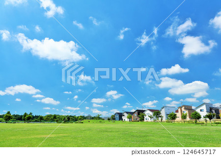 A refreshing blue sky and a park in the city 124645717