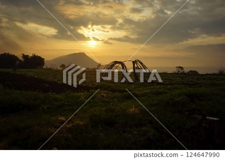 <Goto scenery> Dawn at Abumise lava coast 124647990