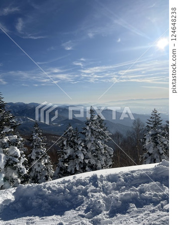 多雪的山的看法 124648238