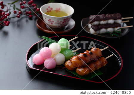 三種串燒(日式點心) 禦手洗團子 三色團子 串燒 三種串燒(日式點心) 禦手洗團子 三色團子 串燒 124648890