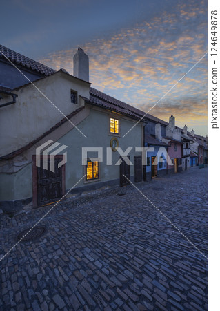 Golden Alley in Prague Castle, long row of small houses, Prague, Czech Republic 124649878
