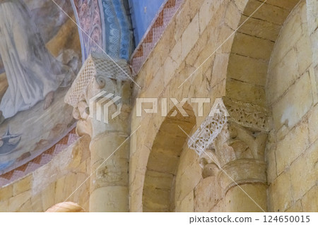 Cloitre de Cadouin (Abbaye de Cadouin), UNESCO World Heritage Site, Le Buisson-de-Cadouin, Dordogne department, New Aquitaine, France 124650015