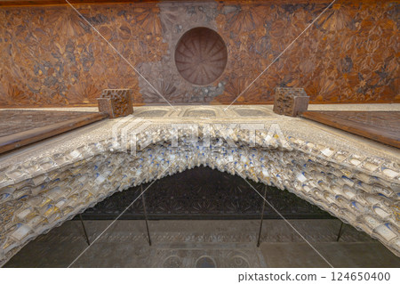 Arabic interiors of Nasrid Palace, Alhambra palace comple, Generalife and Albayzin (Generalife y Albaicin de Granada), UNESCO site, Granada, Andalusia, Spain 124650400