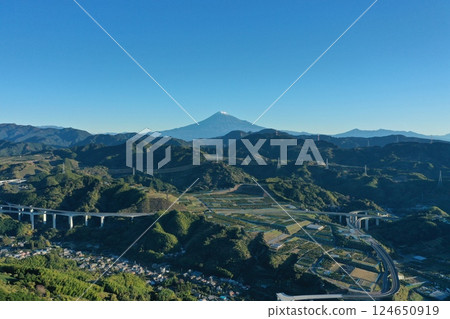 Shin-Tomei Expressway Junction Drone Aerial Photography of Mt. Fuji at Sunrise in Winter Interchange | Chubu-Odan Expressway Shin-Tomei Expressway Junction Drone Aerial Photography of Mt. Fuji at Sunrise in Winter Interchange | Chubu-Odan Expressway 124650919