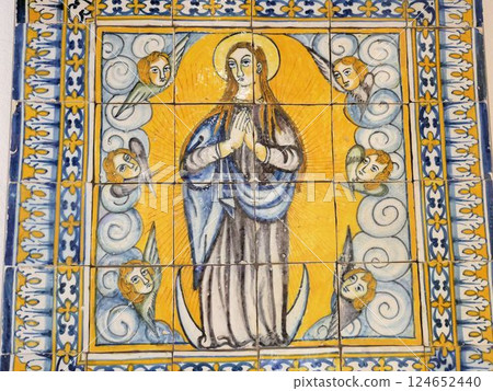 Portuguese decorative tiles: Virgin Mary azulejos 124652440