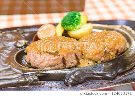 Charcoal Grill Restaurant Sawayaka - 拳頭大小的漢堡 124653171