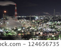 Yokkaichi factory night view 124656735
