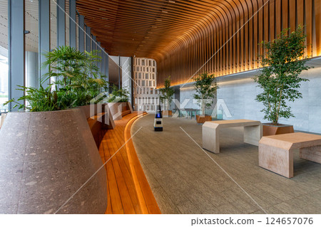 The entrance to Takanawa Gateway City LINKPILLAR1 SOUTH, directly connected to Takanawa Gateway Station 124657076