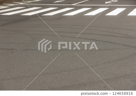 [Motorsports] Tire marks 124658918