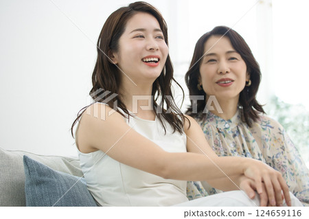 20 多歲至 50 多歲女性的美容 124659116