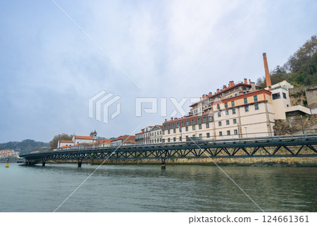 Porto Riverfront: Historic Buildings Along Douro. 124661361