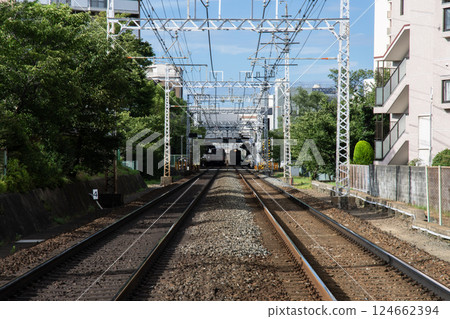 Railroad tracks 124662394