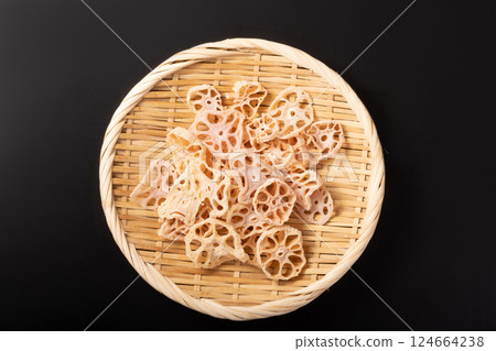 [Ibaraki Prefecture] Dried sliced lotus root 124664238