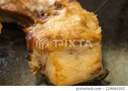 [Food Ingredients] Salt-grilled Brikama 124664262