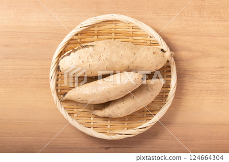 [Produced in Ibaraki Prefecture] Purple sweet potato (organic) 124664304
