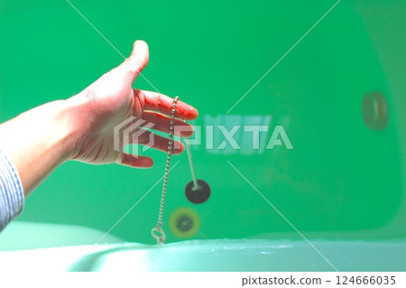 Unplug the bathtub Unplug the bathtub 124666035