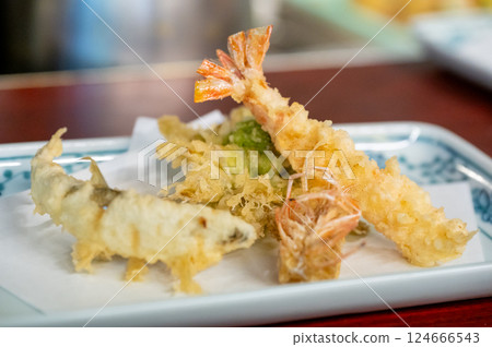 什錦美味的天婦羅 124666543