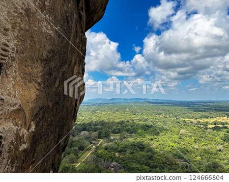 錫吉里耶岩石懸崖及其下的廢墟和森林,世界遺產 錫吉里耶岩石懸崖及其下的廢墟和森林,世界遺產 124666804