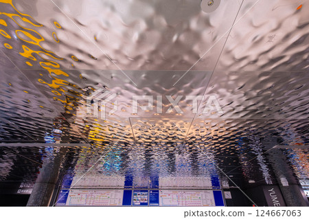 The ceiling and route map of Osaka Metro Yumeshima Station The ceiling and route map of Osaka Metro Yumeshima Station 124667063