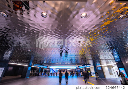 Osaka Metro夢島站的天花板和入口 Osaka Metro夢島站的天花板和入口 124667442