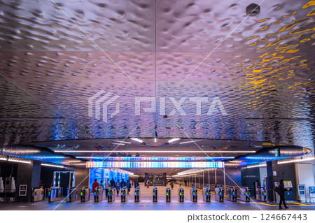 Osaka Metro夢島站的天花板和入口 Osaka Metro夢島站的天花板和入口 124667443