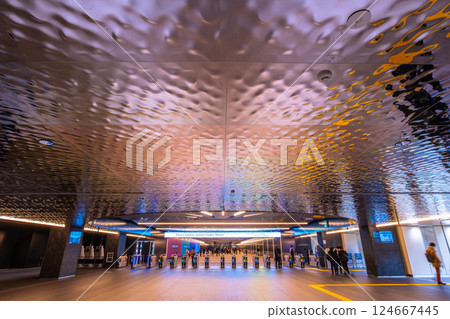 Osaka Metro夢島站的天花板和入口 Osaka Metro夢島站的天花板和入口 124667445