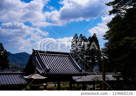 國寶瑠璃光寺的風景 124668228