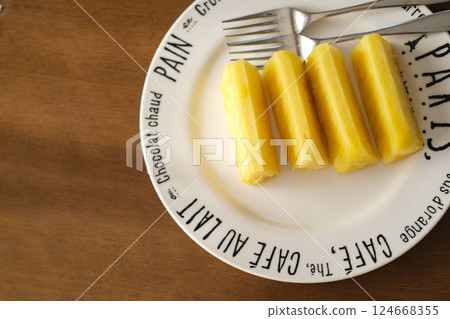 Aerial view of cut pineapple Aerial view of cut pineapple 124668355