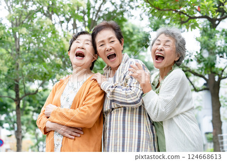 Friendly senior women Friendly senior women 124668613