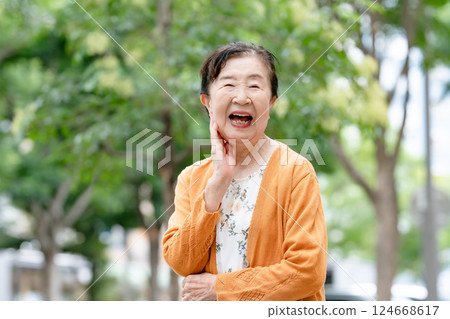 高級女性肖像 124668617