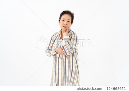 Senior woman portrait worried 124668651