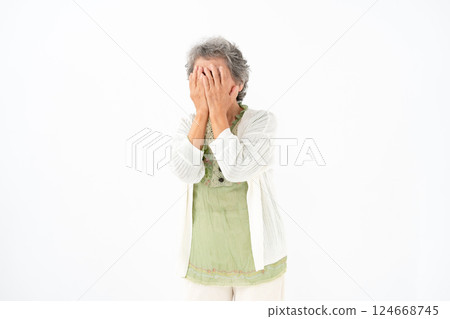 Senior woman portrait worried Senior woman portrait worried 124668745