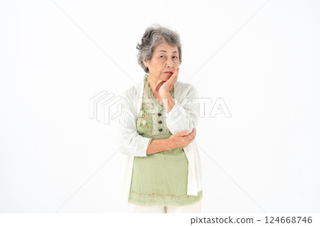 Senior woman portrait worried Senior woman portrait worried 124668746