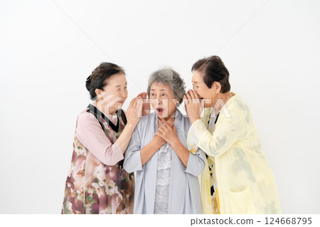 資深女性的秘密談話 124668795