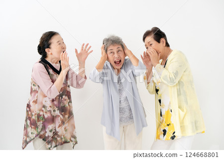 Senior woman, loud voice, hearing loss 124668801