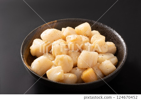 Stir-fried clams in butter and soy sauce Stir-fried clams in butter and soy sauce 124670452