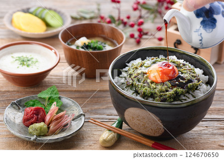 Spring Taste: Seared Warabi Rice Bowl Spring Taste: Seared Warabi Rice Bowl 124670650