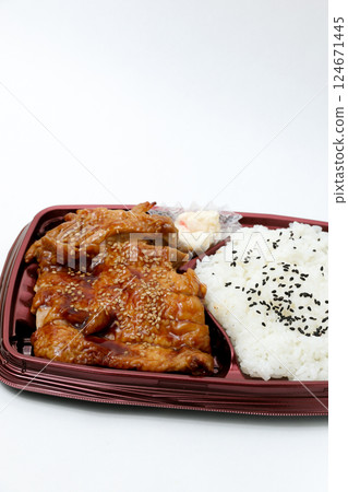 便當, 便當盒, 便利商店, 超市, 米飯, 米飯, 肉類, 塑膠容器, 午餐, 白米飯, 午餐 124671445