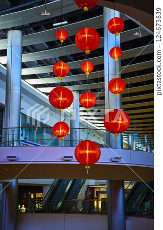 Vibrant Red Lanterns in Modern Mall with Low Angle Perspective 124673839