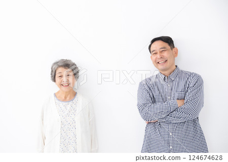 Parent and child Mother Son Parent and child Mother Son 124674628