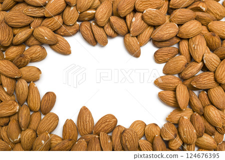 Almonds Almonds 124676395