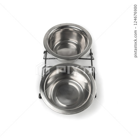 Metal pets bowl isolated, two food and water bowl set, dog food container, cat new empty dishes 124676980