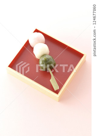 Three-color dumplings 124677860