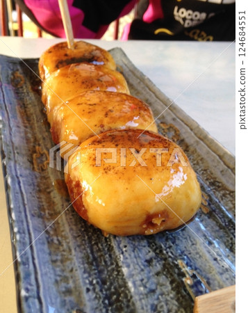 Grilled manju with miso paste 124684551