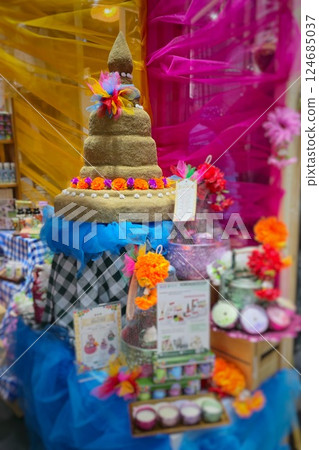 Traditional gift set for Thai New Year 124685037