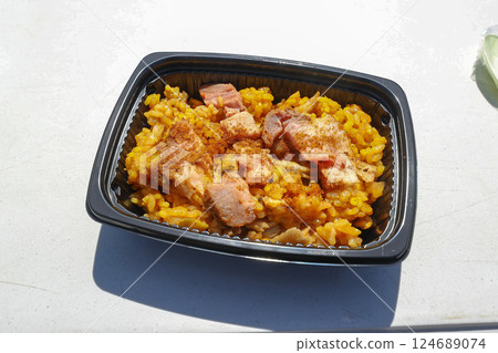 [Large pot] Paella with Iberian pork and mushrooms 124689074