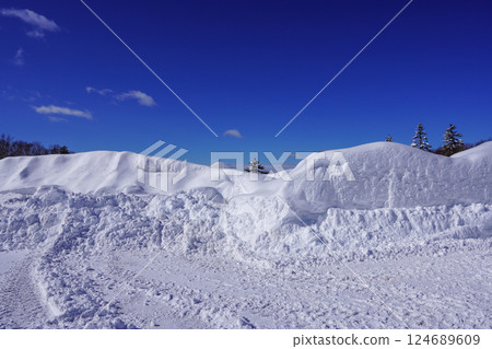 透過雪山，就能看見羊蹄山的山頂中山嶺。 124689609