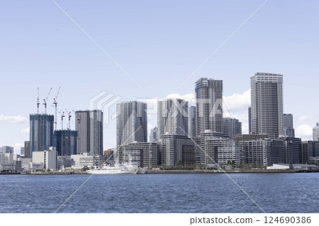 Cityscape seen from the Sumida River Cityscape seen from the Sumida River 124690386