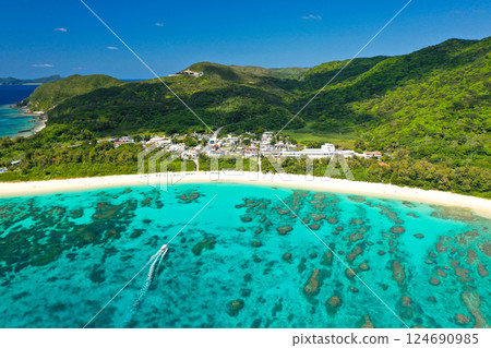 從天空看，沖繩渡嘉敷島阿波連 124690985