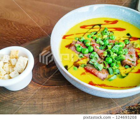 Green pea soup Green pea soup 124693208